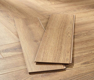 Ламинат Английская Елка Kronotex Herringbone Treviso Oak D 4764